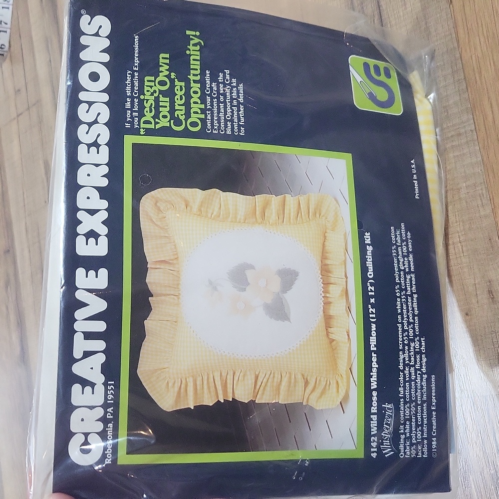 CREATIVE EXPRESSIONS #4142 Wild Rose Whisper Pillow 12"x12" Quilting Kit